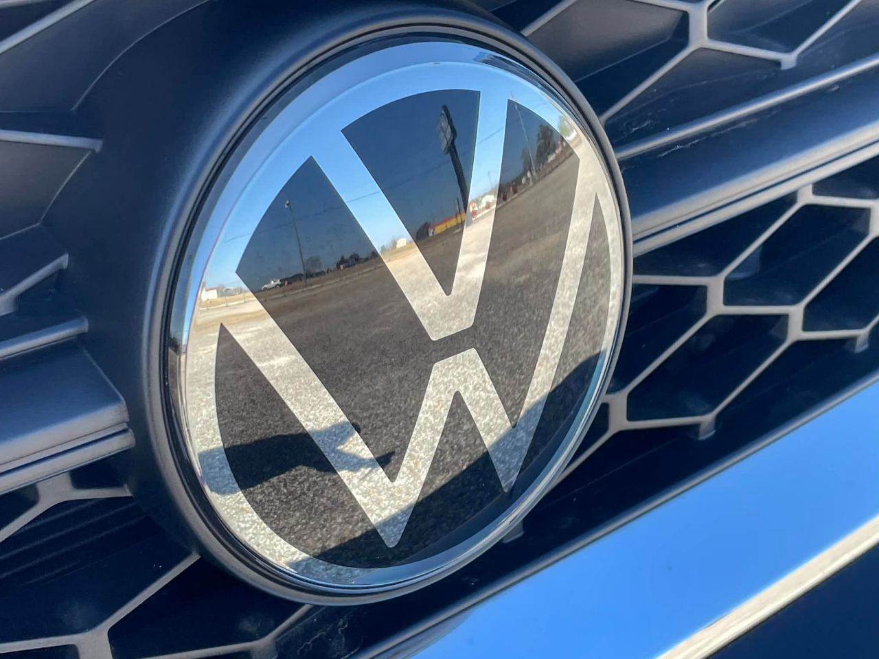 Volkswagen Taos S 2024