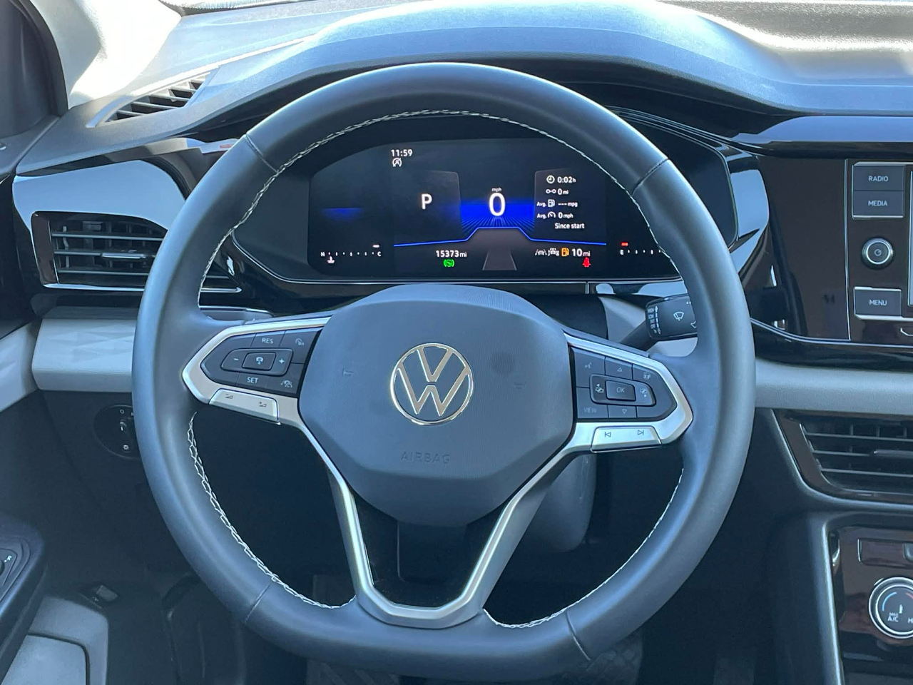 Volkswagen Taos S 2024