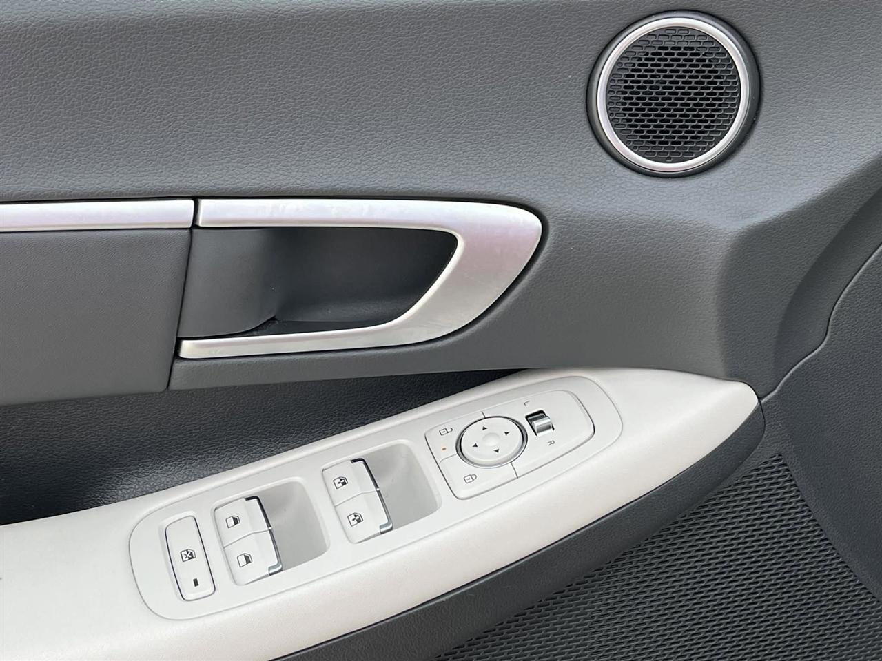 Hyundai Sonata SEL 2025