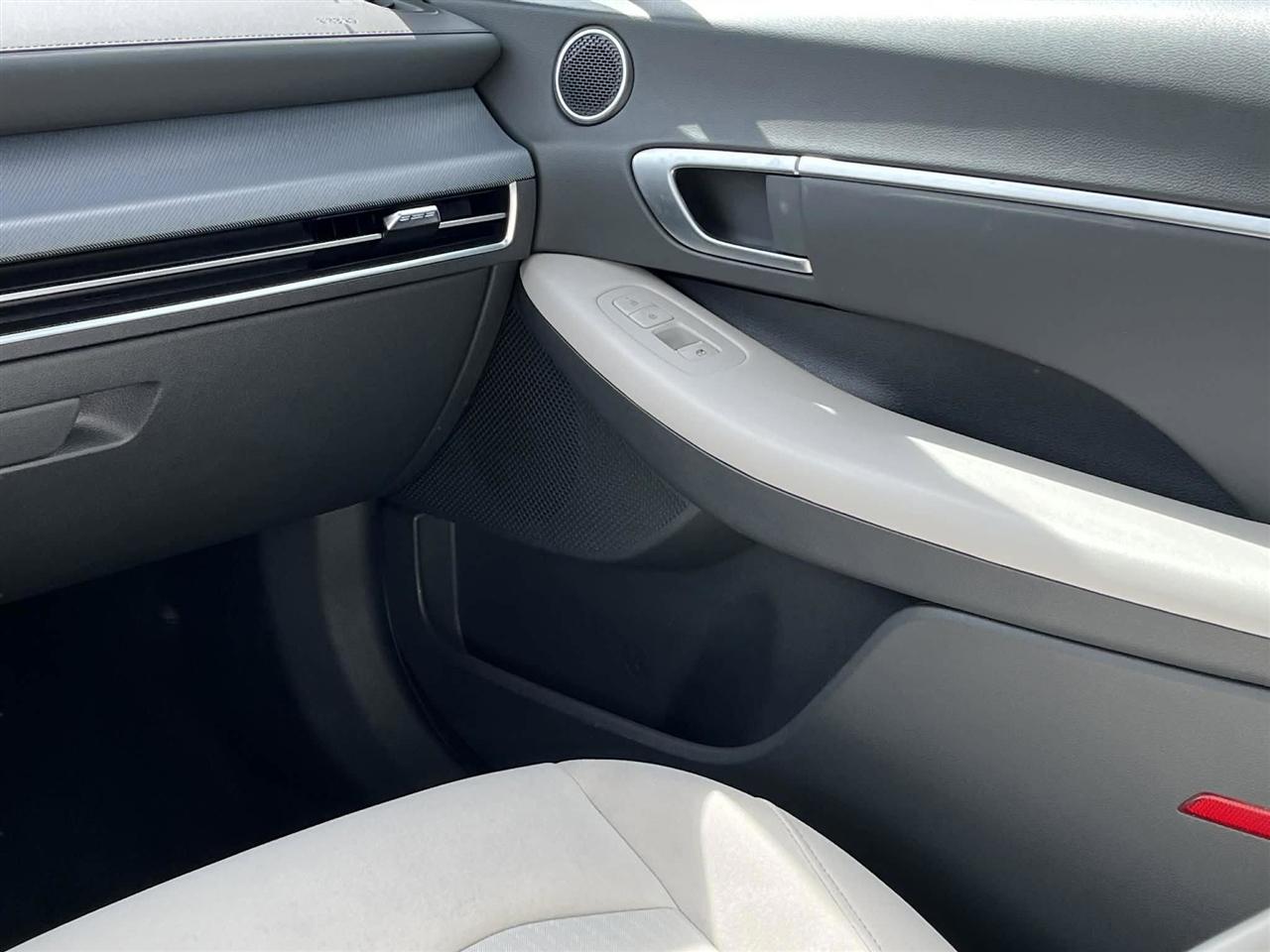 Hyundai Sonata SEL 2025