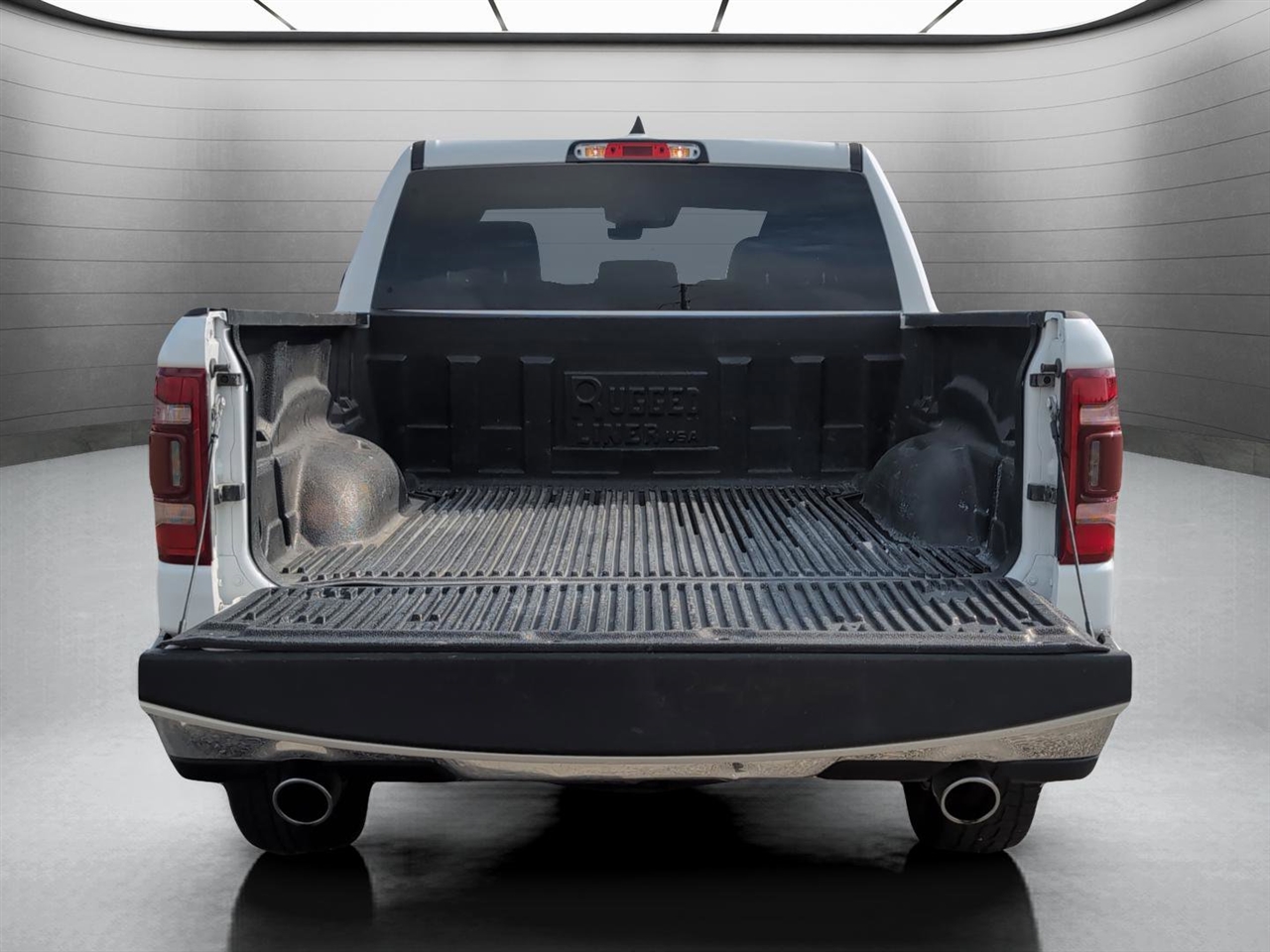 RAM 1500 Laramie Crew Cab SWB 2WD 2024