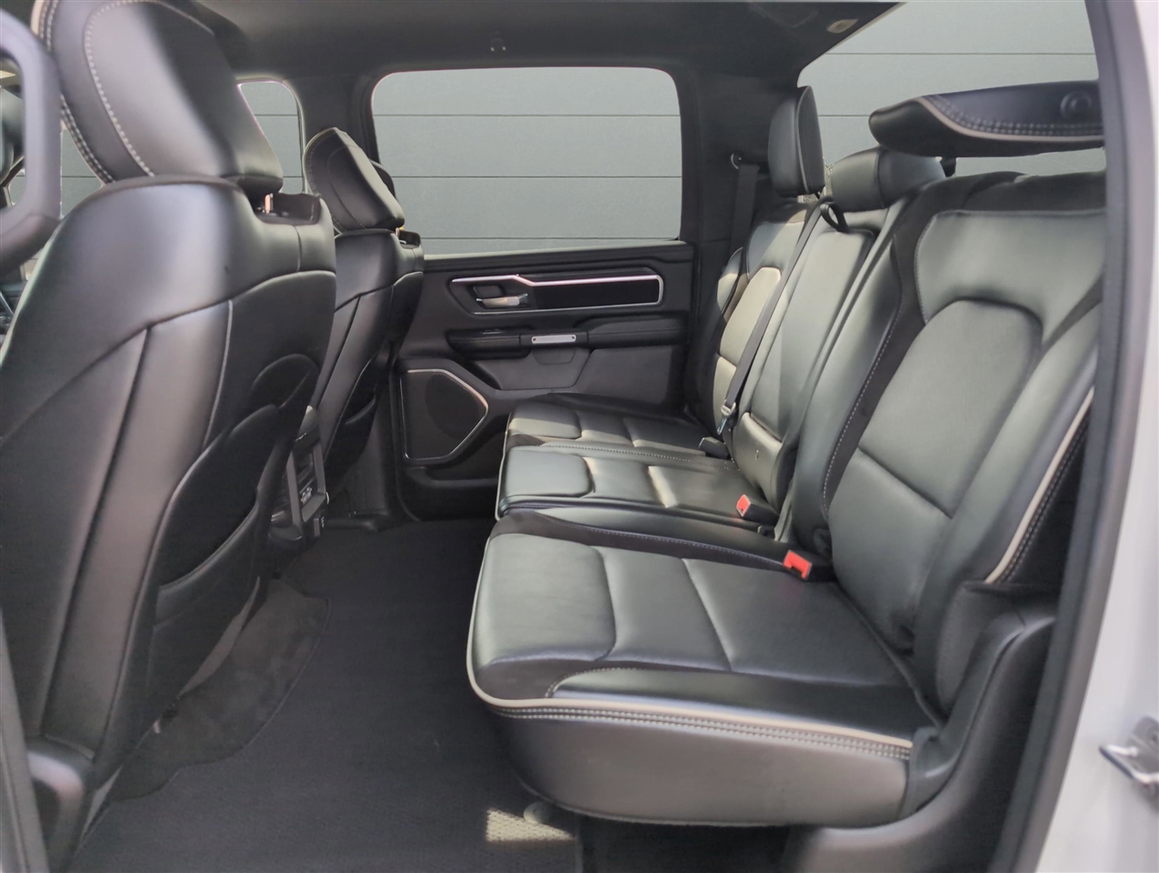 RAM 1500 Laramie Crew Cab SWB 2WD 2024