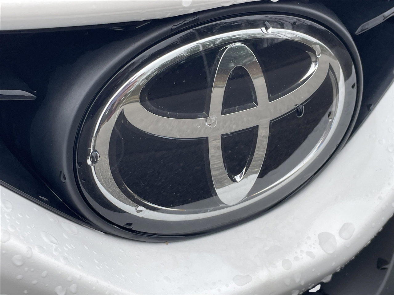 Toyota Camry SE 2024