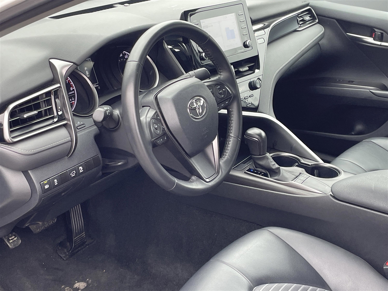 Toyota Camry SE 2024