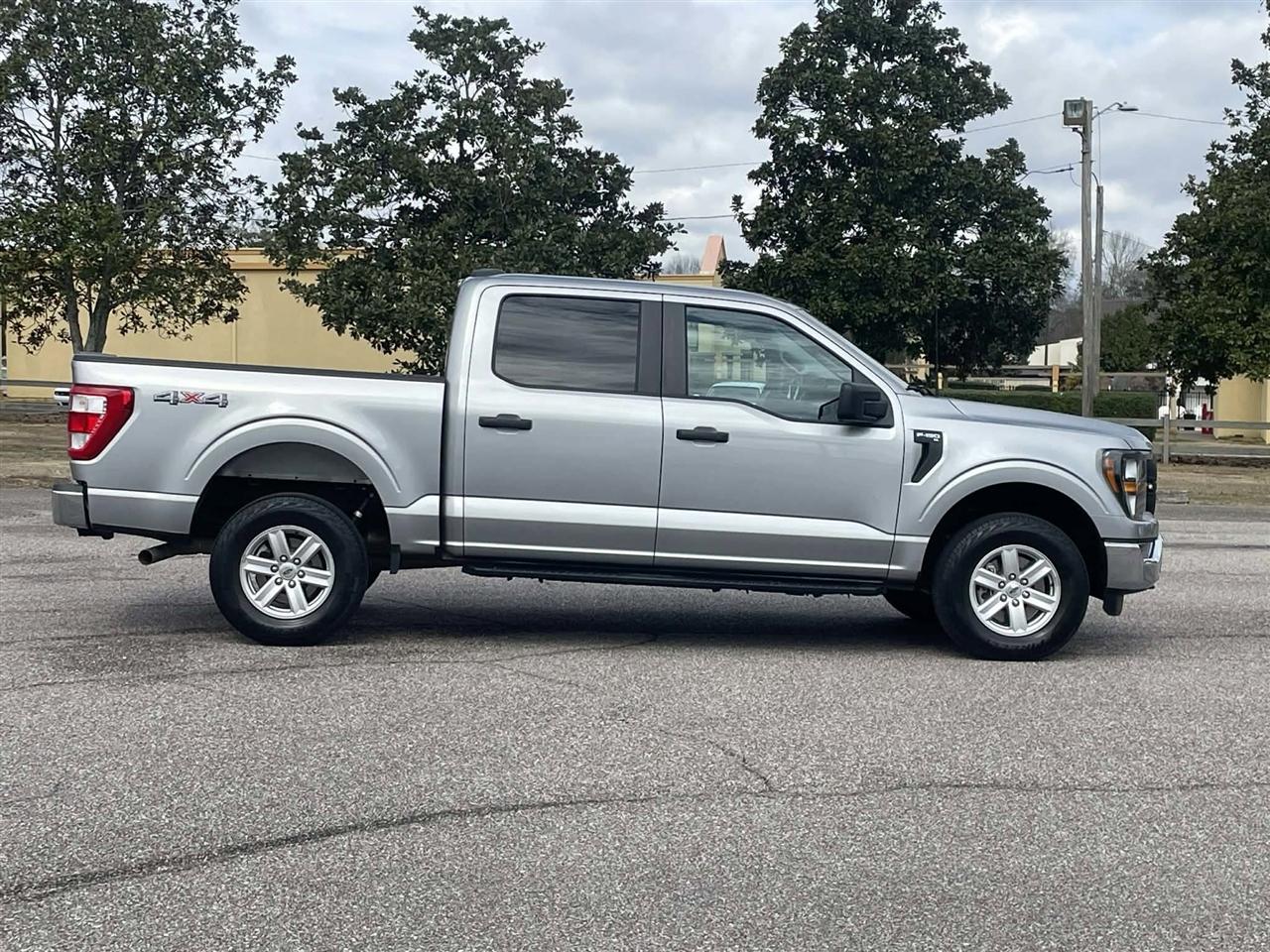 Ford F-150 XL SuperCrew 6.5-ft. Bed 4WD 2023