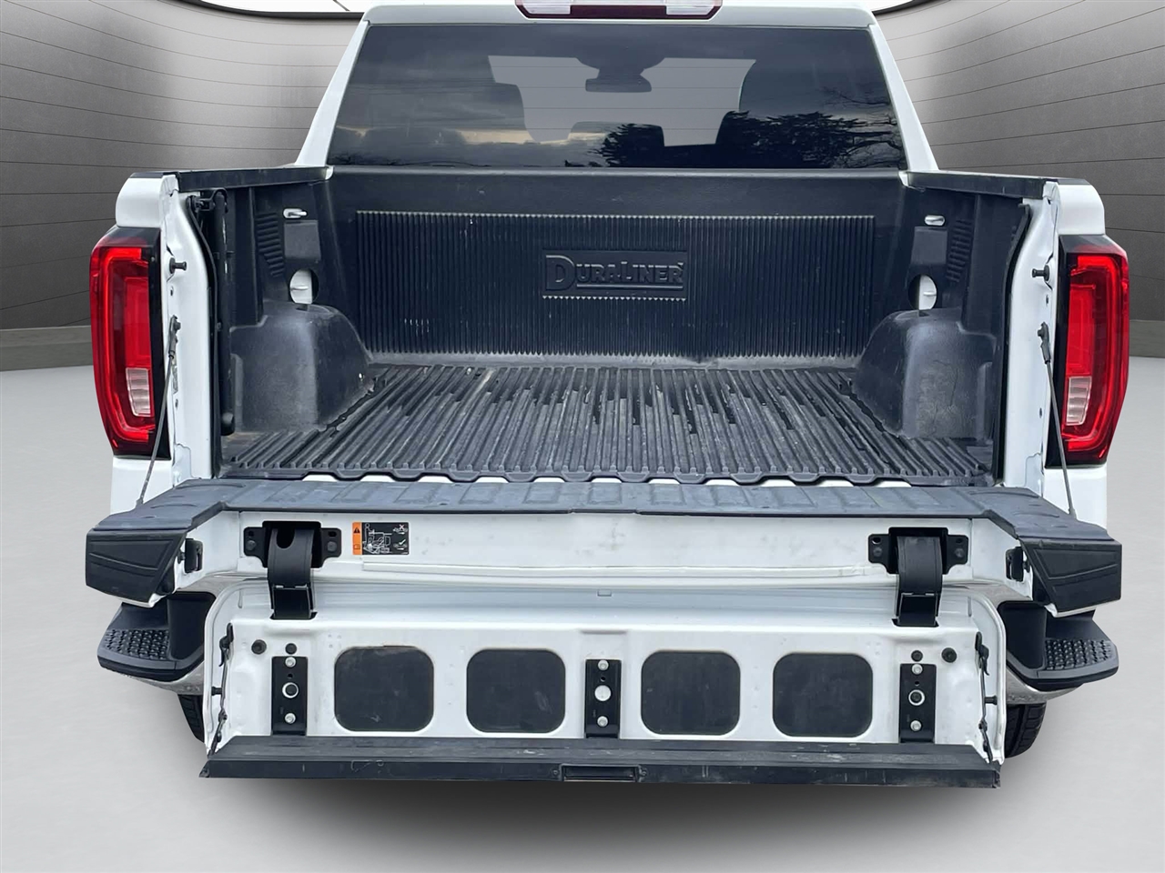 GMC Sierra 1500 SLT Crew Cab 2WD 2024