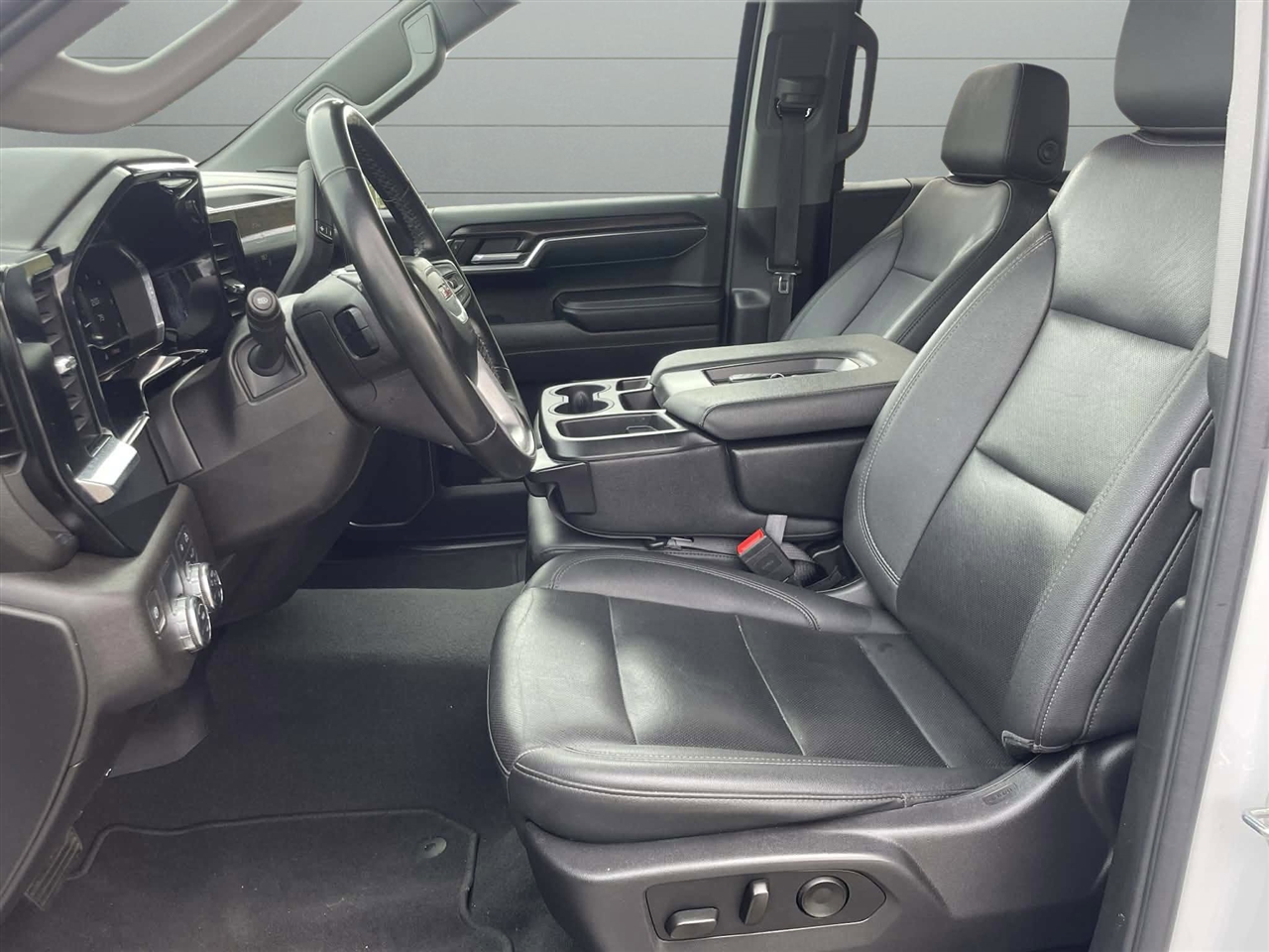 GMC Sierra 1500 SLT Crew Cab 2WD 2024