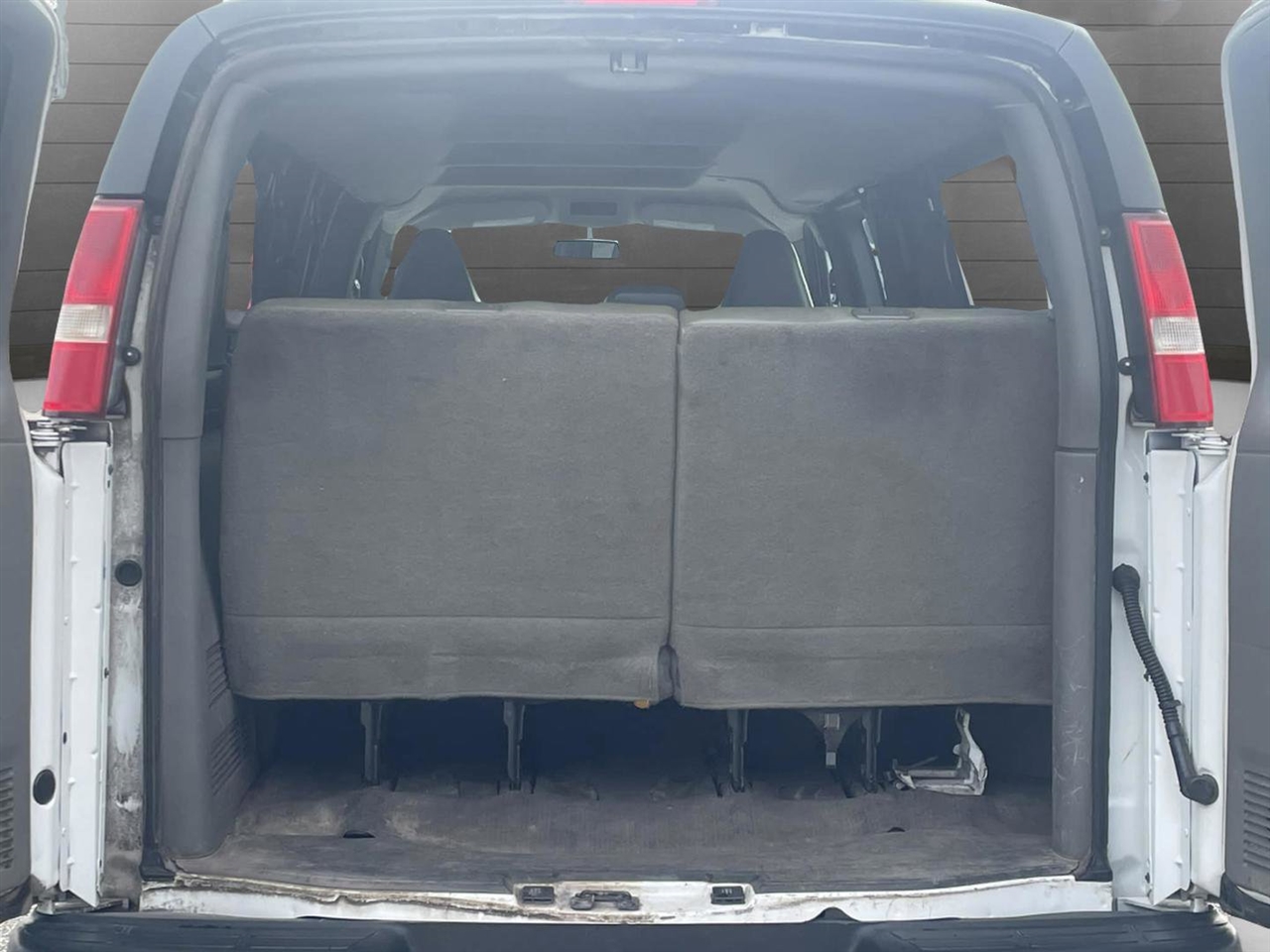 Chevrolet Express LS 3500 Extended 2021