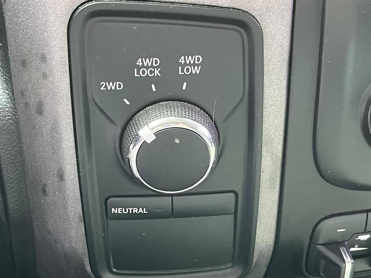 RAM 1500 SSV Crew Cab SWB 4WD 2015