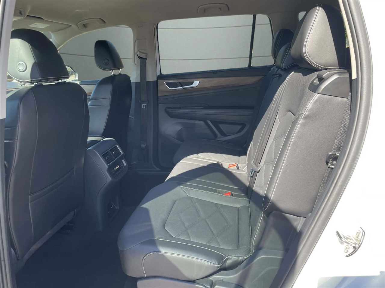 Volkswagen Atlas SE w/Technology 2025