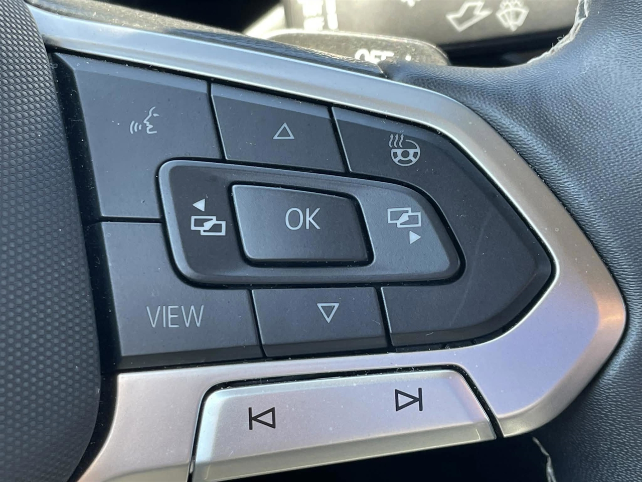 Volkswagen Atlas SE w/Technology 2025