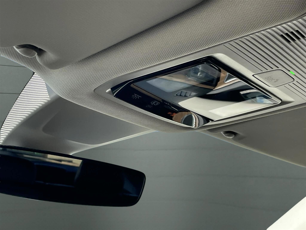 Volkswagen Atlas SE w/Technology 2025