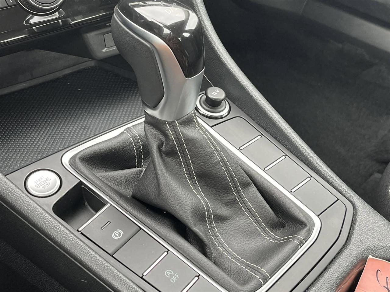 Volkswagen Jetta SE 2024