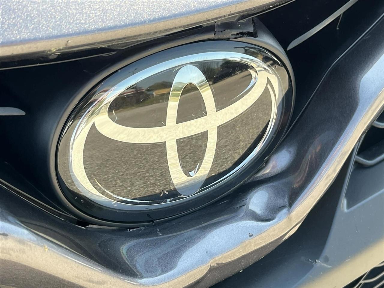 Toyota Camry SE 2024