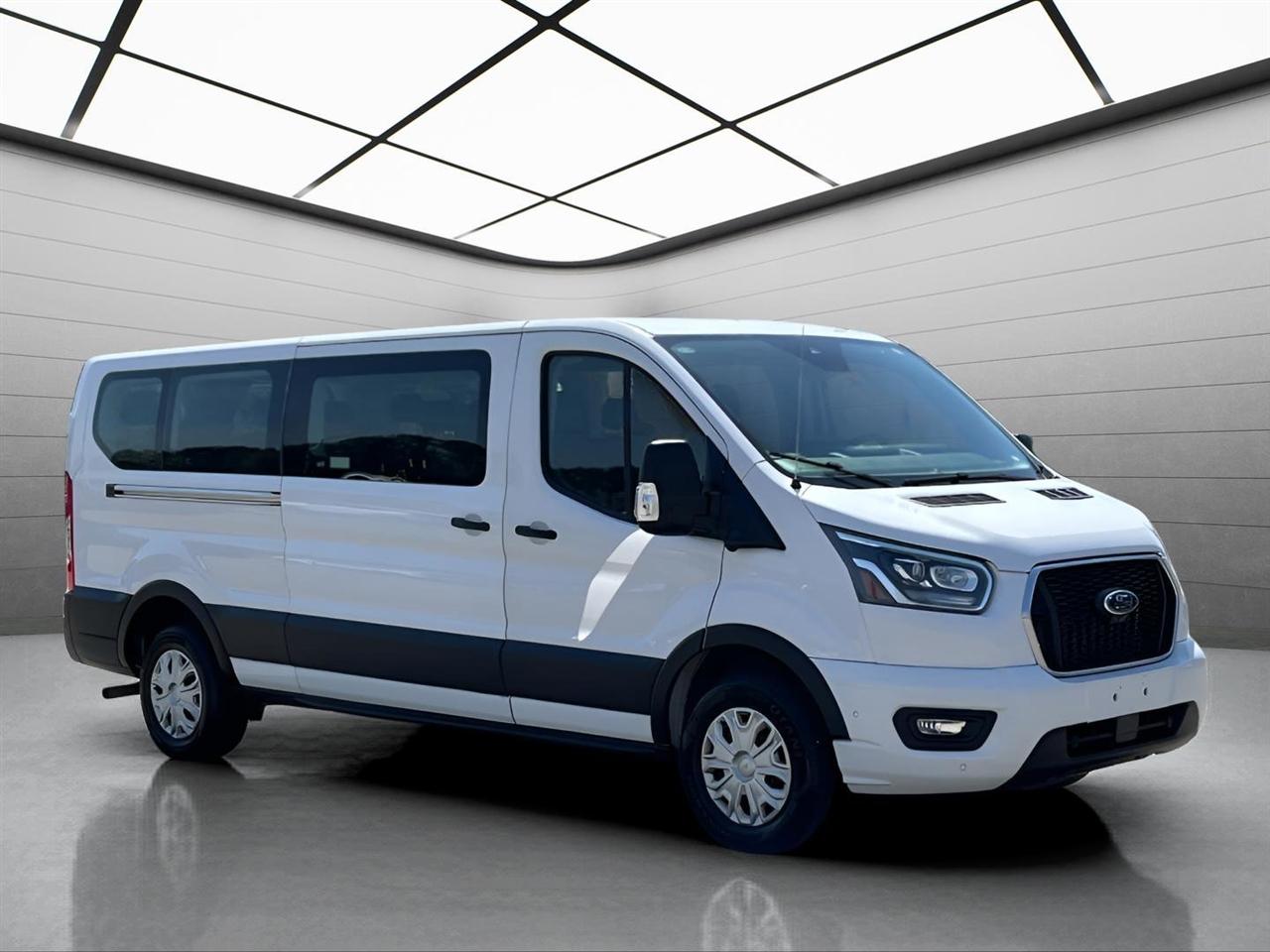 Ford Transit 350 Wagon Low Roof XL w/Sliding Pass. 148-in. WB 2023
