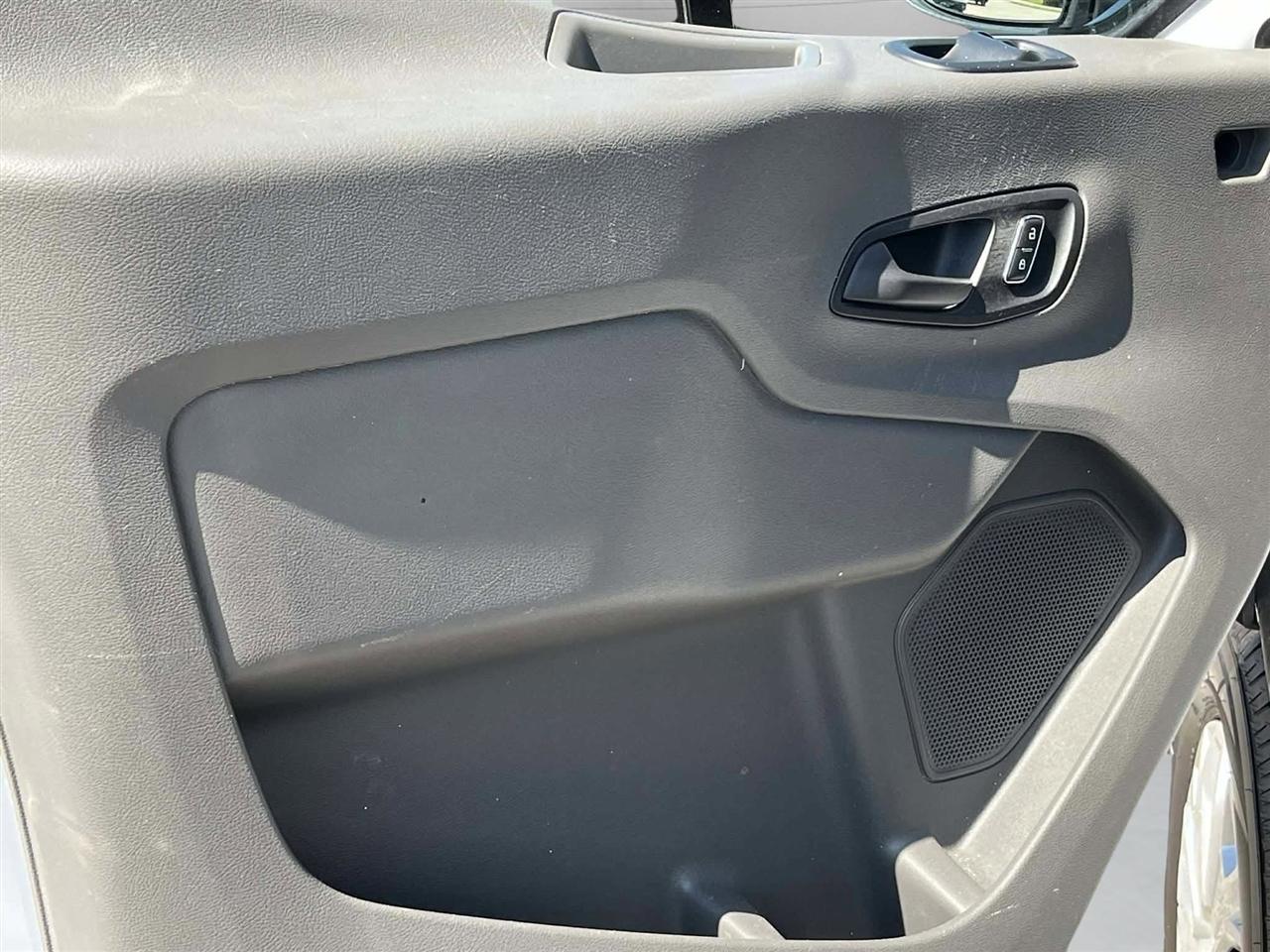 Ford Transit 350 Wagon Low Roof XL w/Sliding Pass. 148-in. WB 2023