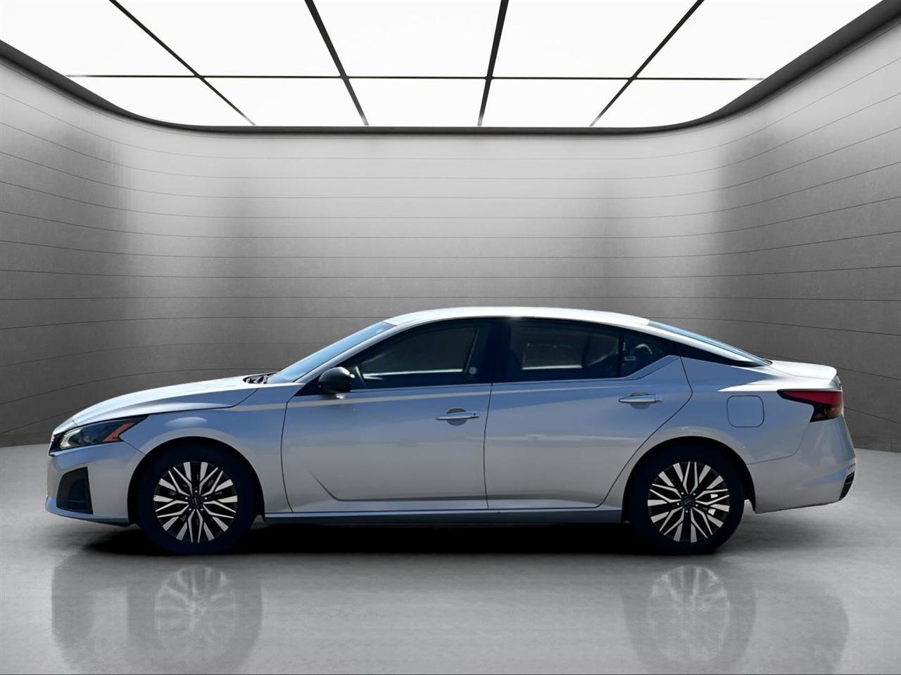 Nissan Altima 2.5 SV 2024