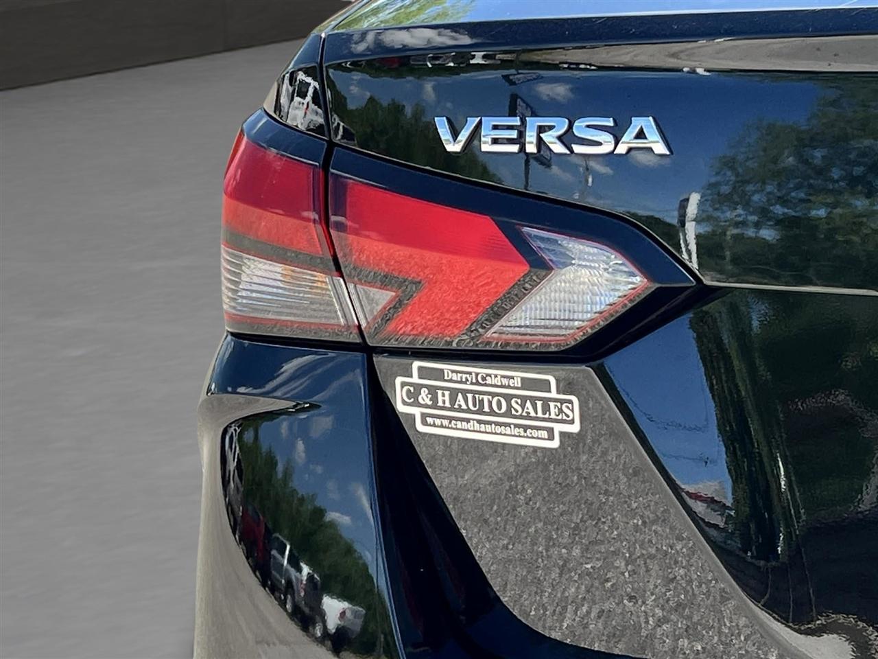 Nissan Versa SV 2024