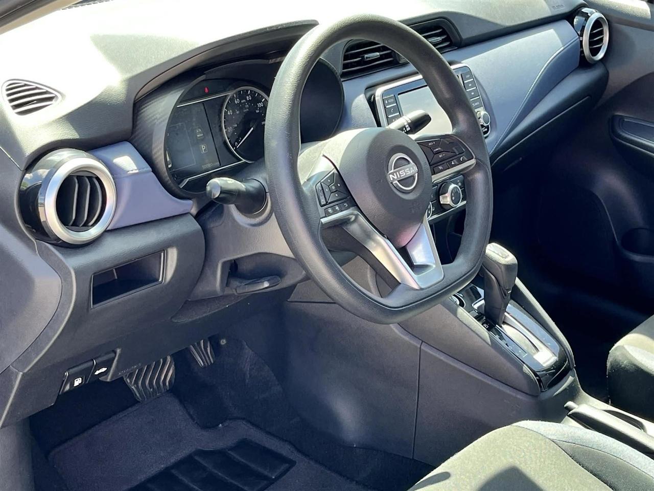 Nissan Versa SV 2024