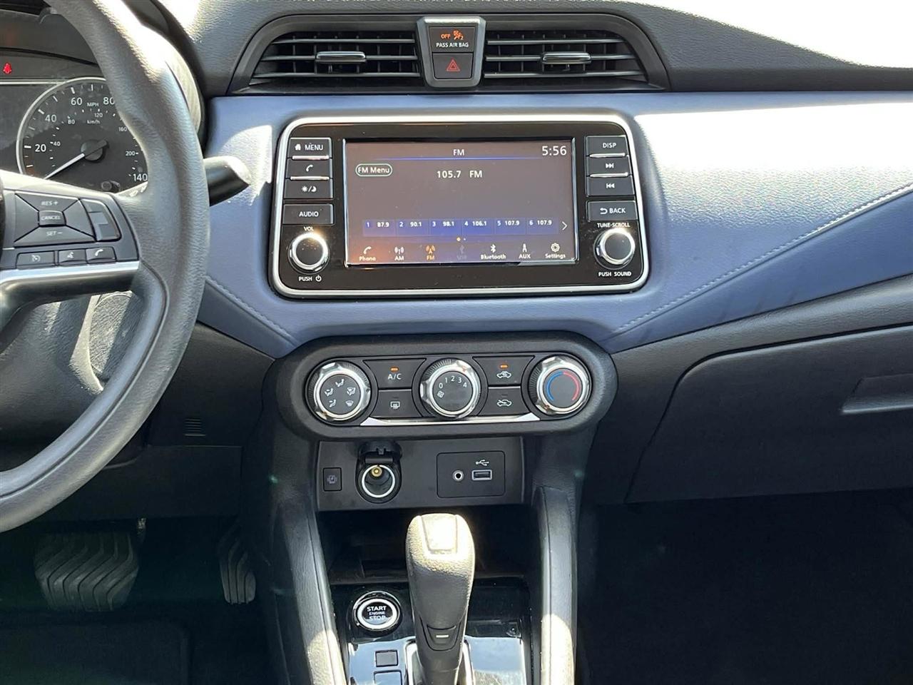 Nissan Versa SV 2024