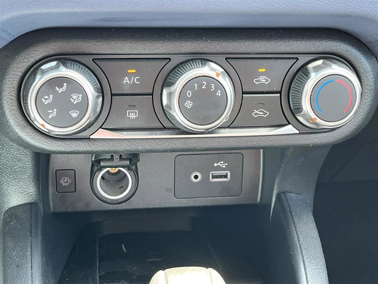 Nissan Versa SV 2024