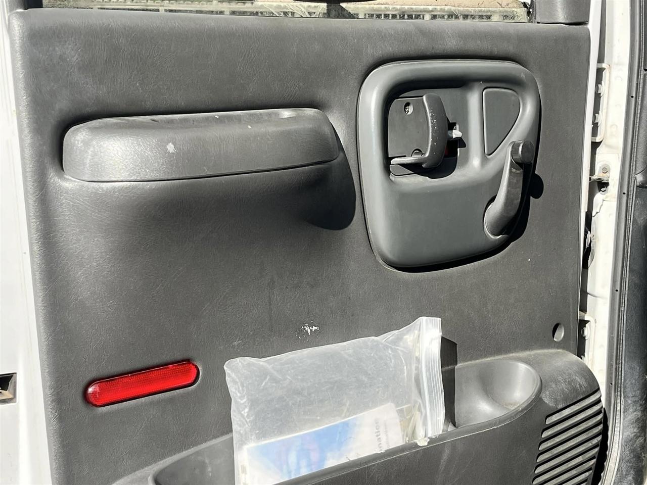 Chevrolet C5V042  2004