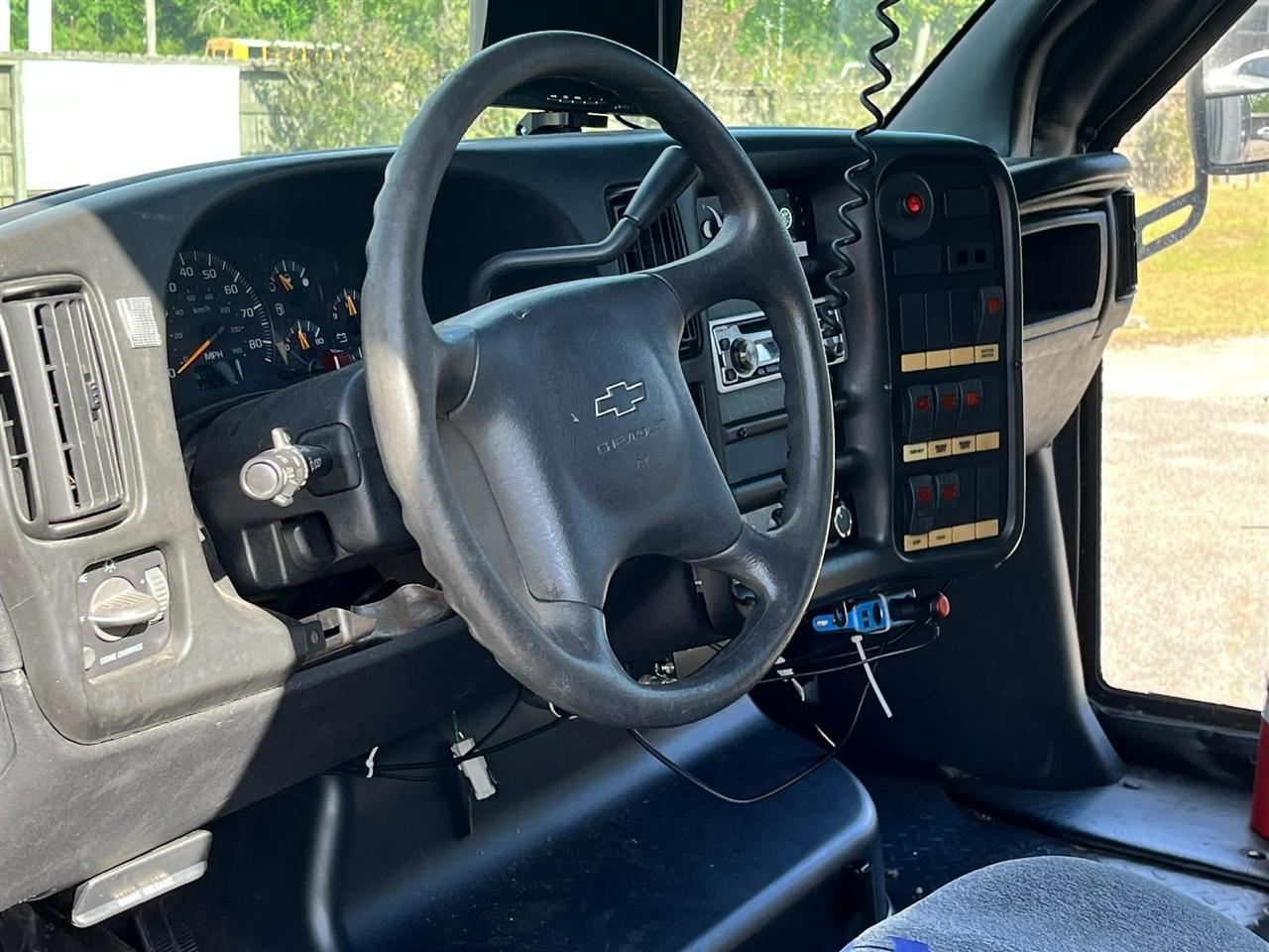 Chevrolet C5V042  2004