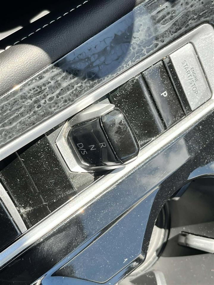 Volkswagen Atlas SE w/Technology 2025