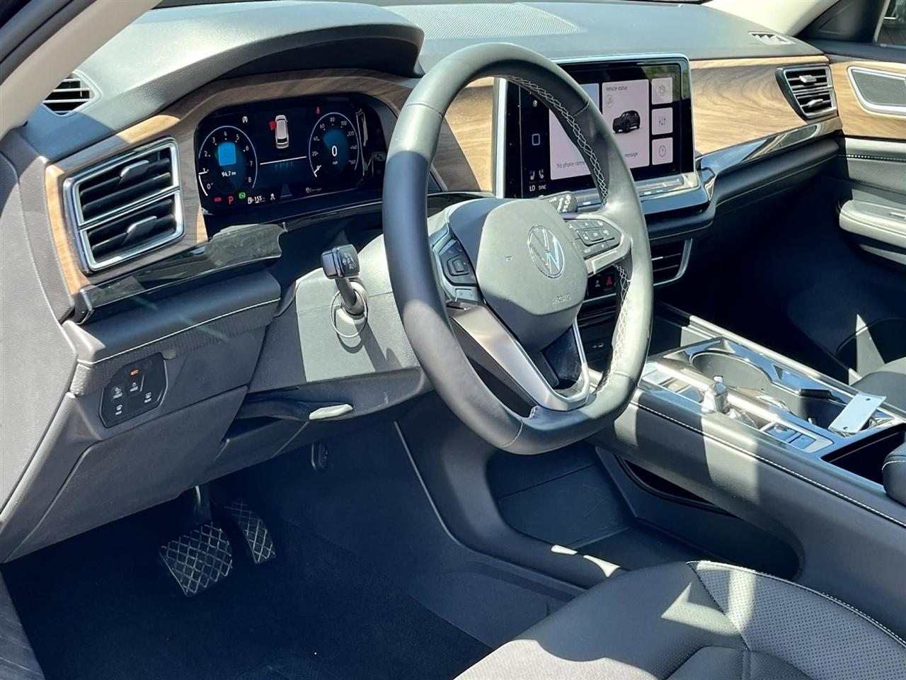 Volkswagen Atlas SE w/Technology 2025