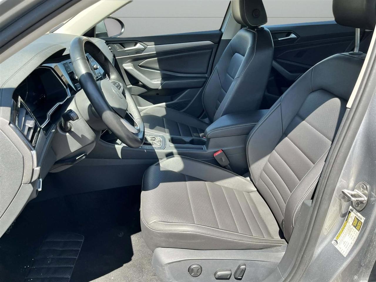 Volkswagen Jetta SE 2024