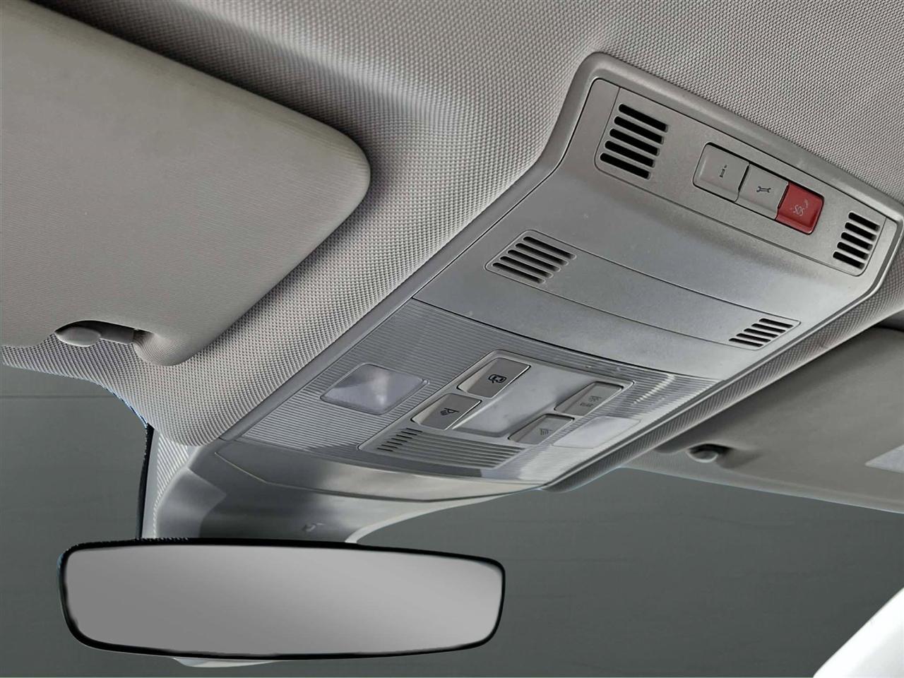 Volkswagen Jetta SE 2024