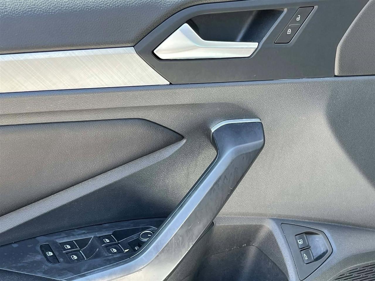 Volkswagen Jetta SE 2024