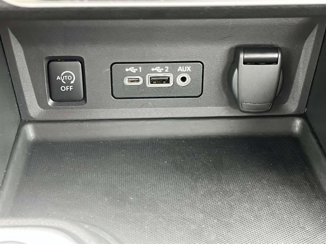 Nissan Sentra SV 2024