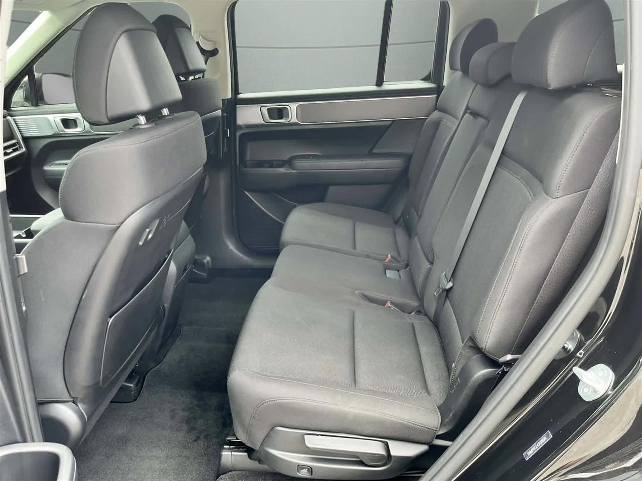 Hyundai Santa Fe SE 2025