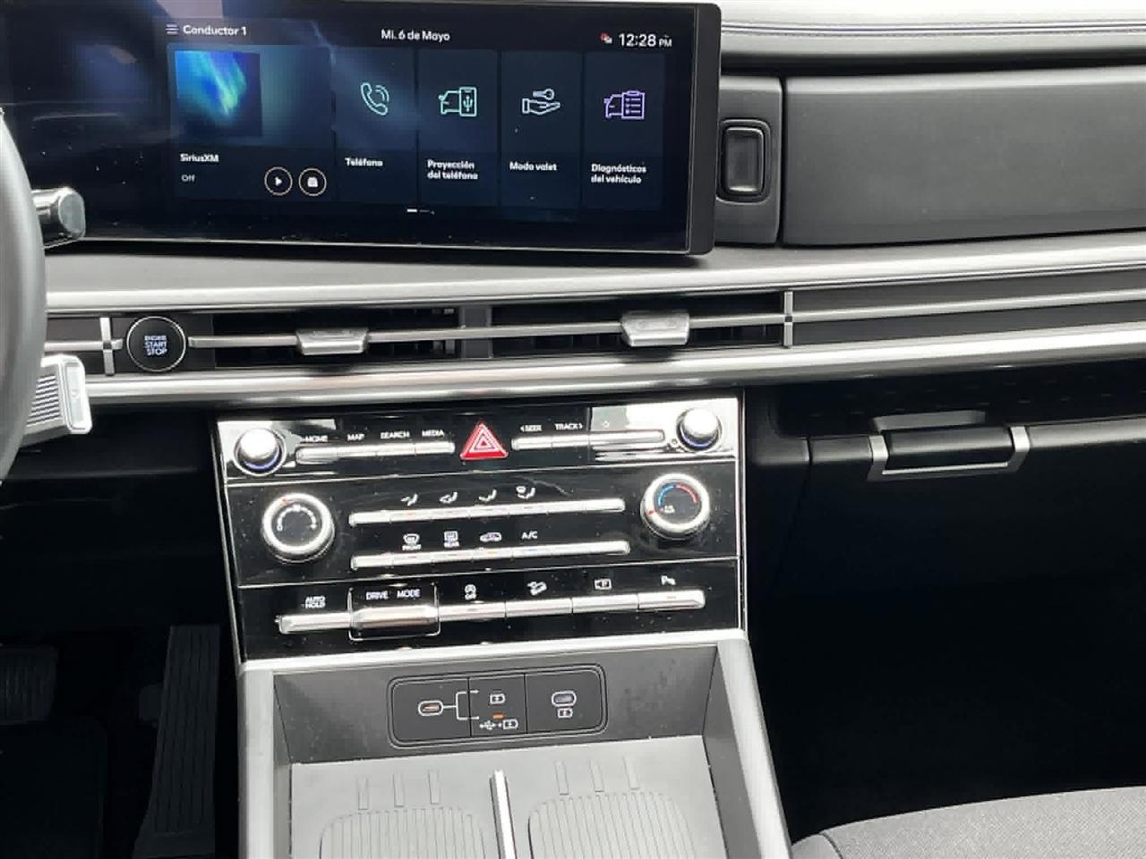 Hyundai Santa Fe SE 2025