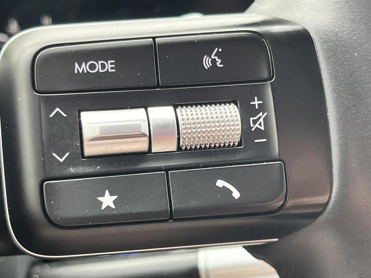 Hyundai Santa Fe SE 2025