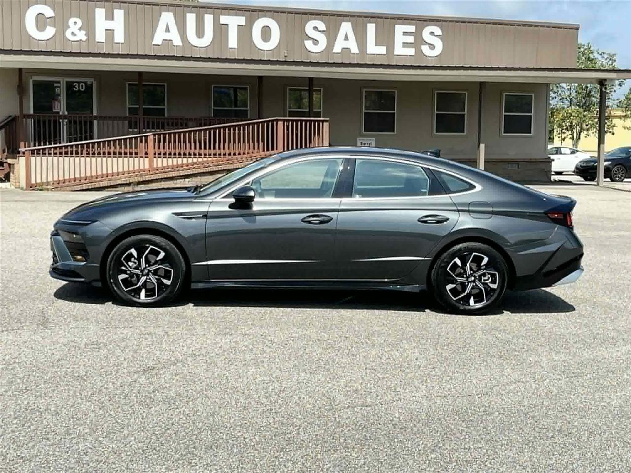 Hyundai Sonata SEL 2025