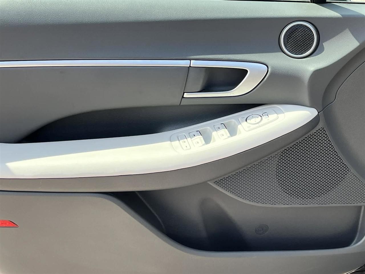 Hyundai Sonata SEL 2025