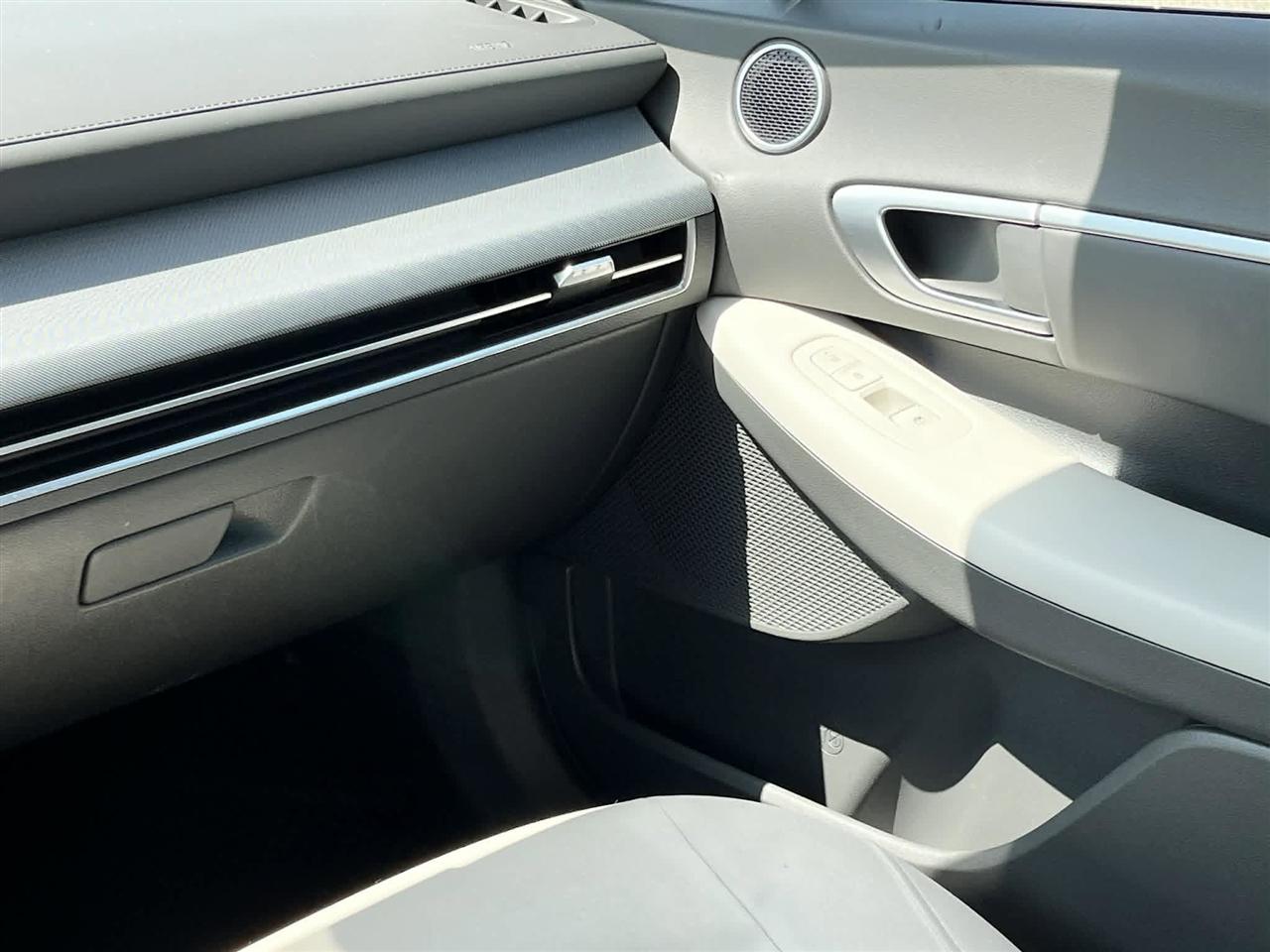 Hyundai Sonata SEL 2025