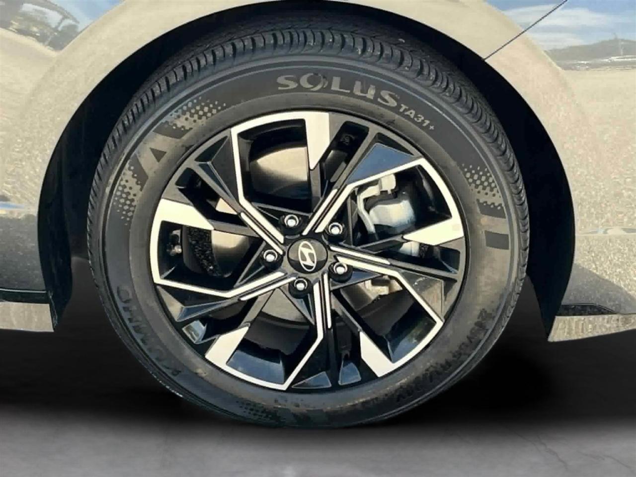 Hyundai Sonata SEL 2025