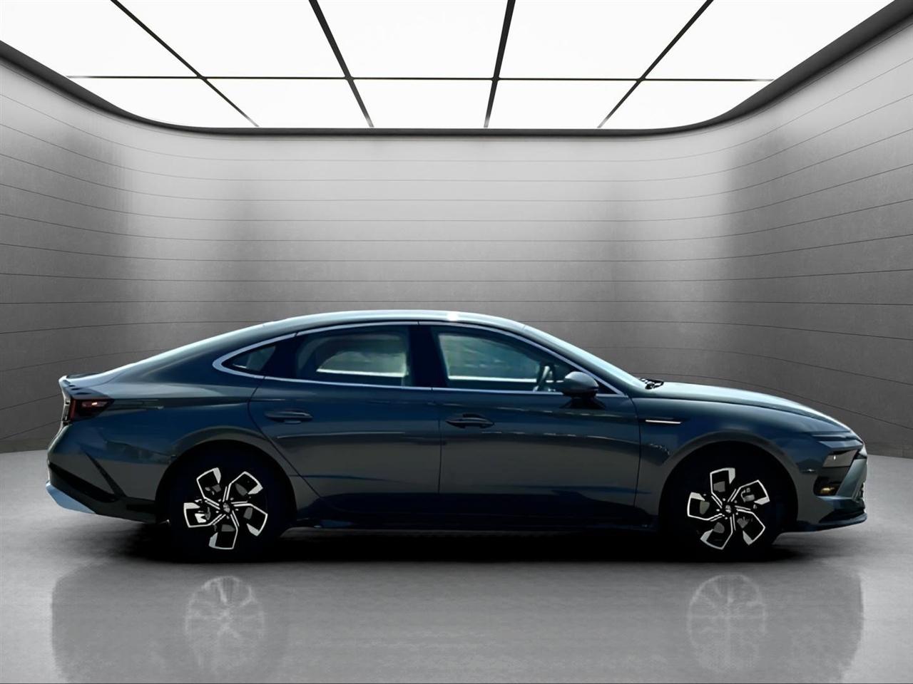 Hyundai Sonata SEL 2025