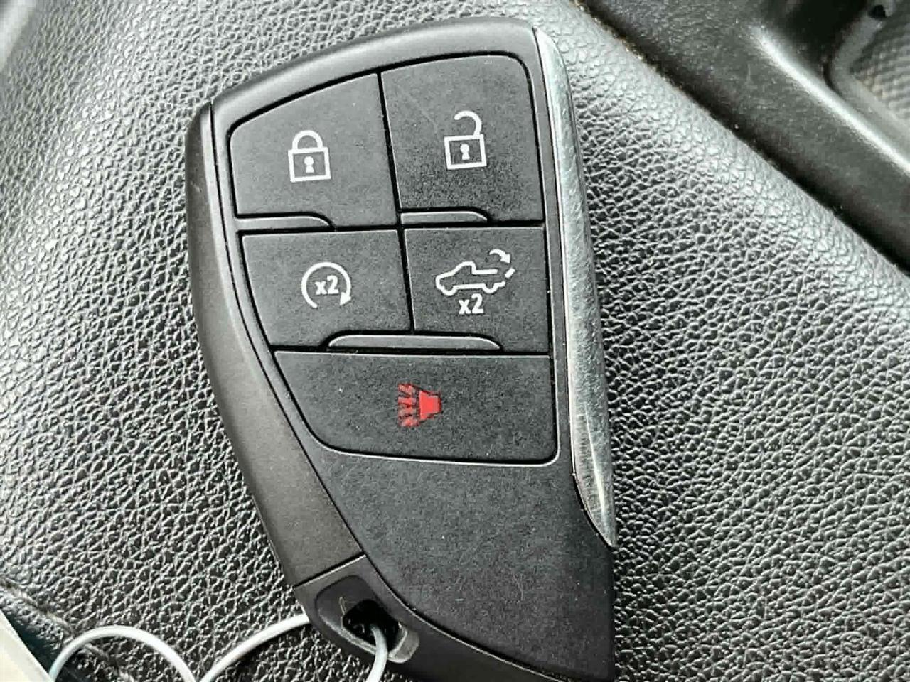 Chevrolet Silverado 1500 LT Crew Cab 2WD 2025