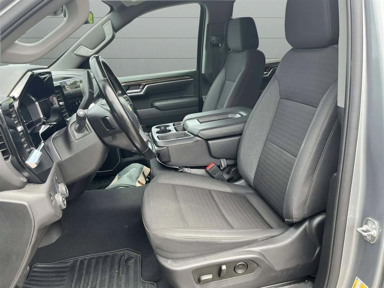 Chevrolet Silverado 1500 LT Crew Cab 2WD 2025