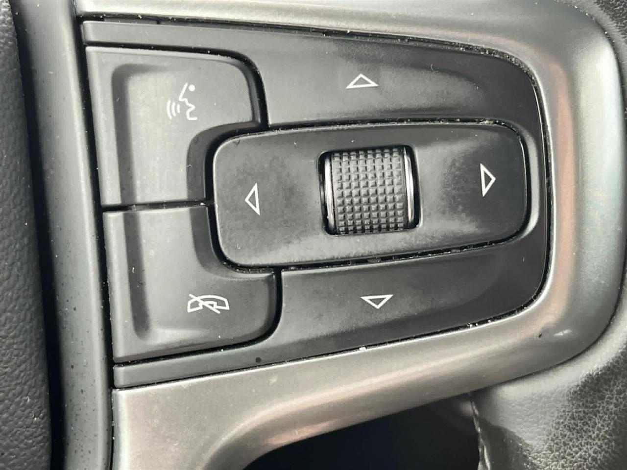 Chevrolet Silverado 1500 LT Crew Cab 2WD 2025