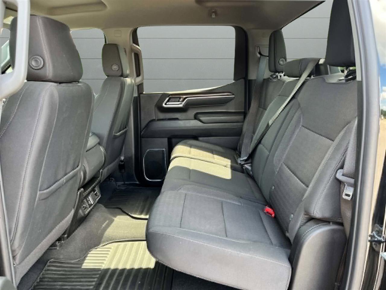 Chevrolet Silverado 1500 LT Crew Cab 2WD 2025