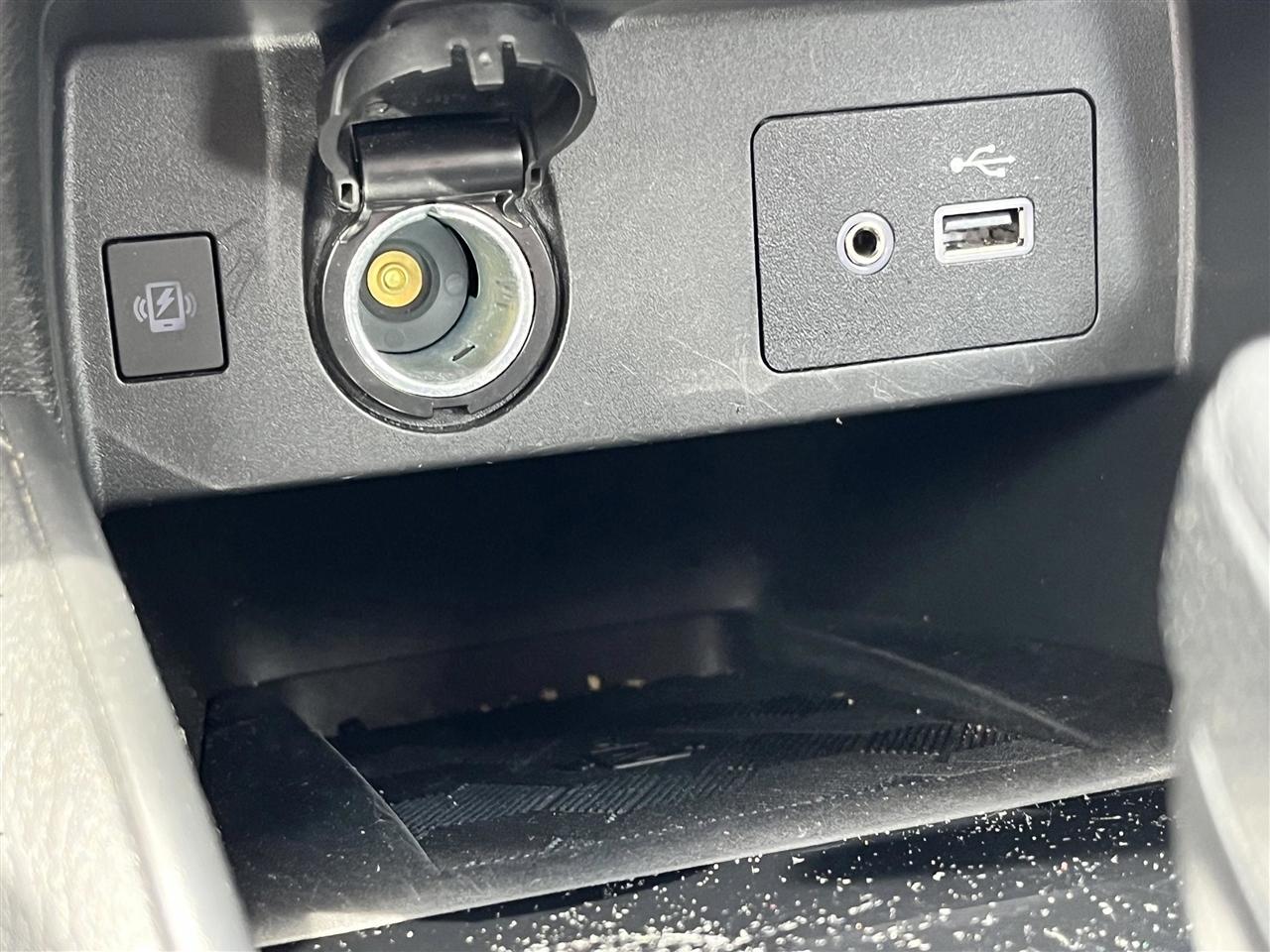 2025 Nissan Versa Sedan SV - Photo 25