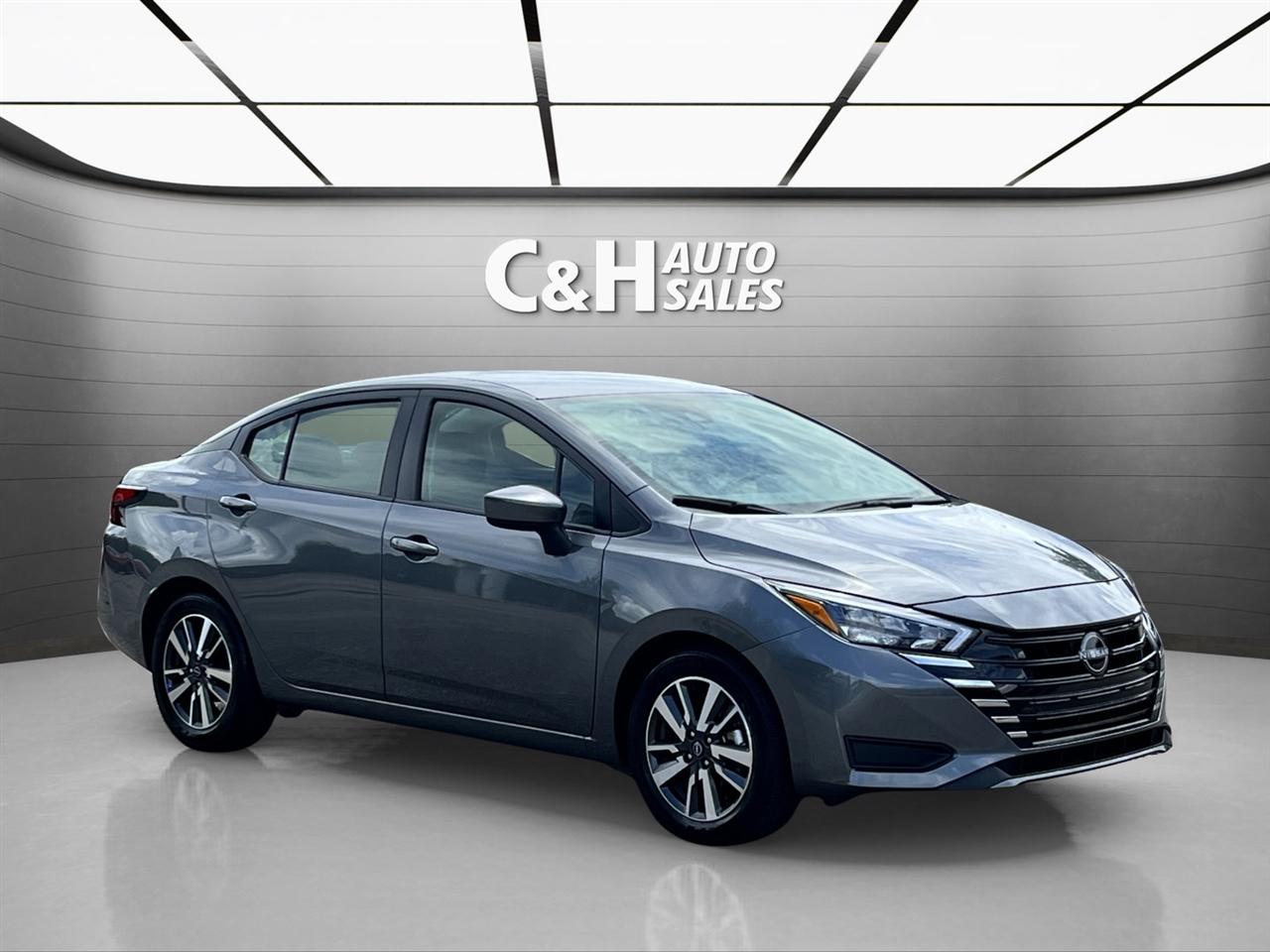Nissan Versa SV 2025