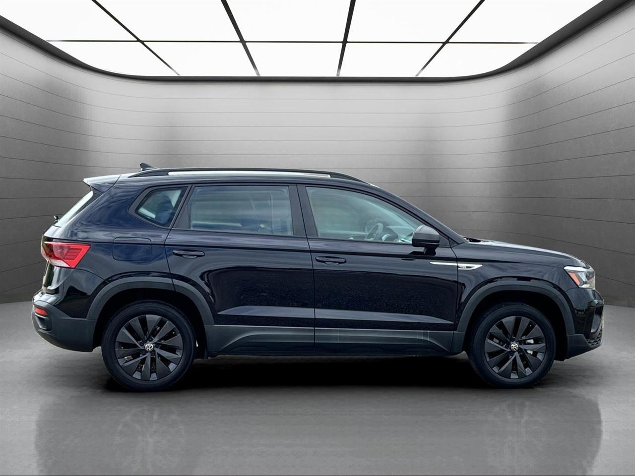 Volkswagen Taos S 2022