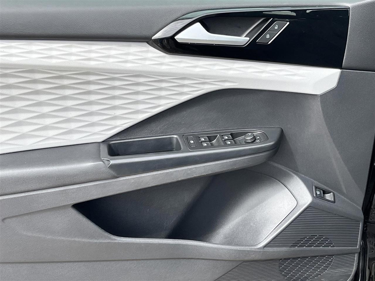 Volkswagen Taos S 2022