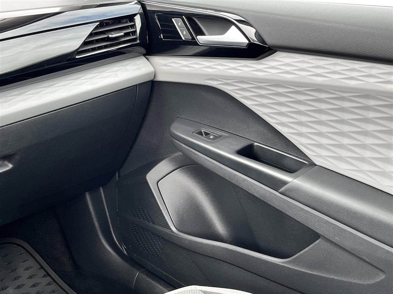 Volkswagen Taos S 2022